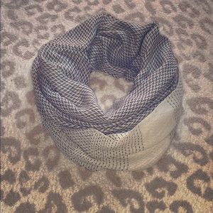 Knit infinity scarf